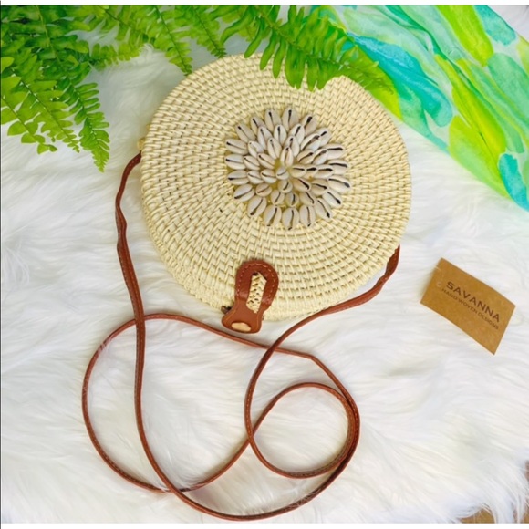 Hand Woven Shell Crossbody - Picture 6 of 10